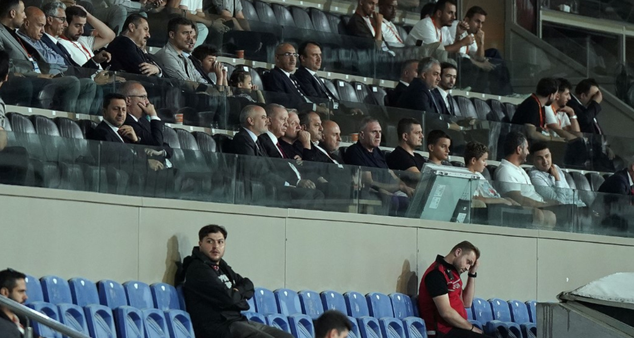 Cumhurbaşkanı Recep Tayyip Erdoğan, Başakşehir - La Fiorita maçını izledi