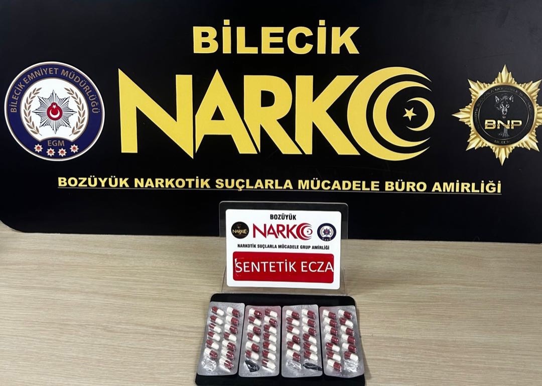 bilecik-te-bir-arac-ve-2-sahis-uzerinde-yapilan-aramada-uyusturucu-madde-ele-gecirildi