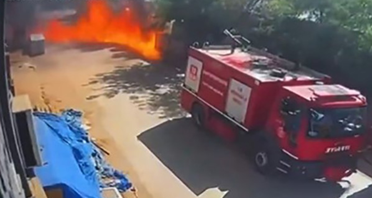 Fabrikada yanan boya ve tinerler lav gibi sokağa yayıldı