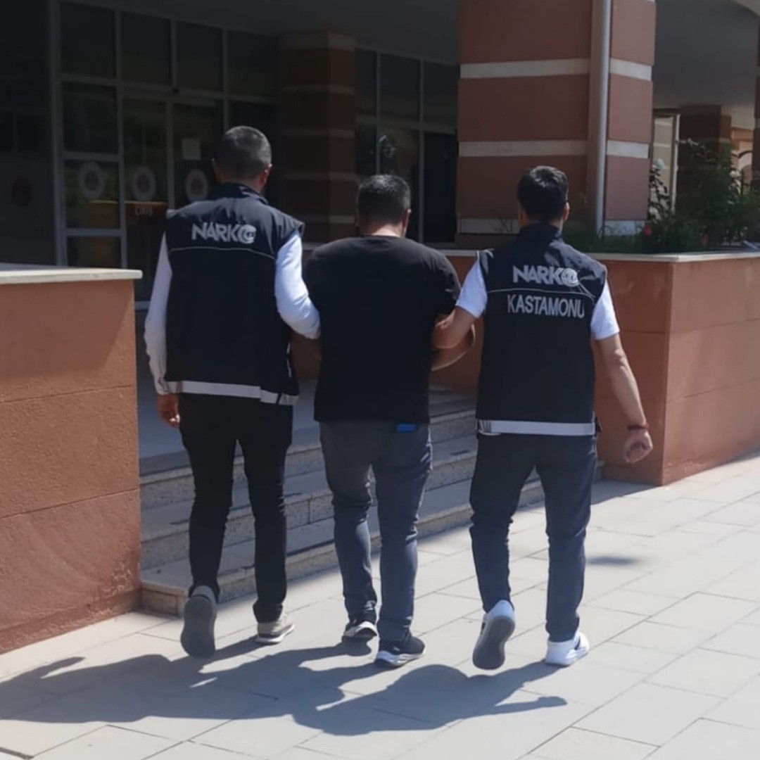 Kastamonu’da 5 yıl hapis cezasıyla aranan şahıs yakalandı