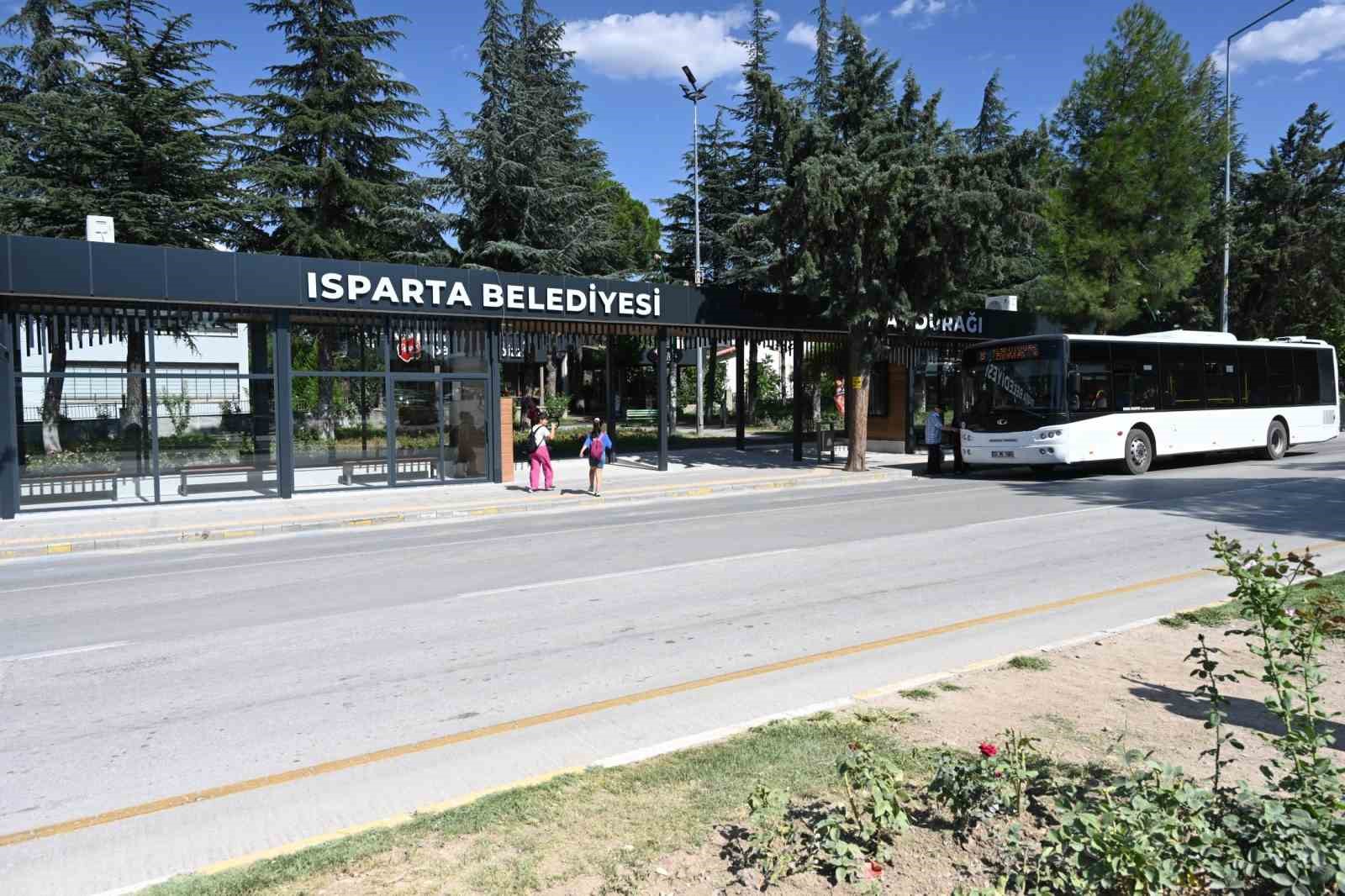 Isparta’da otobüs durakları modern hale getiriliyor