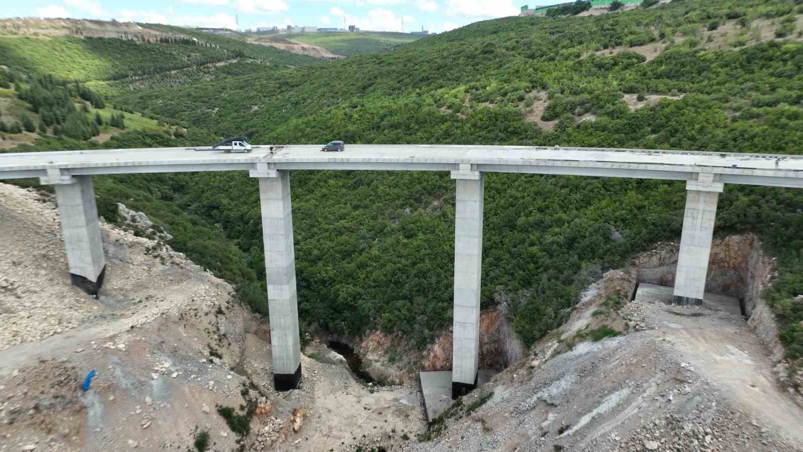 Bu köprü hastaneye ulaşımı kolaylaştıracak