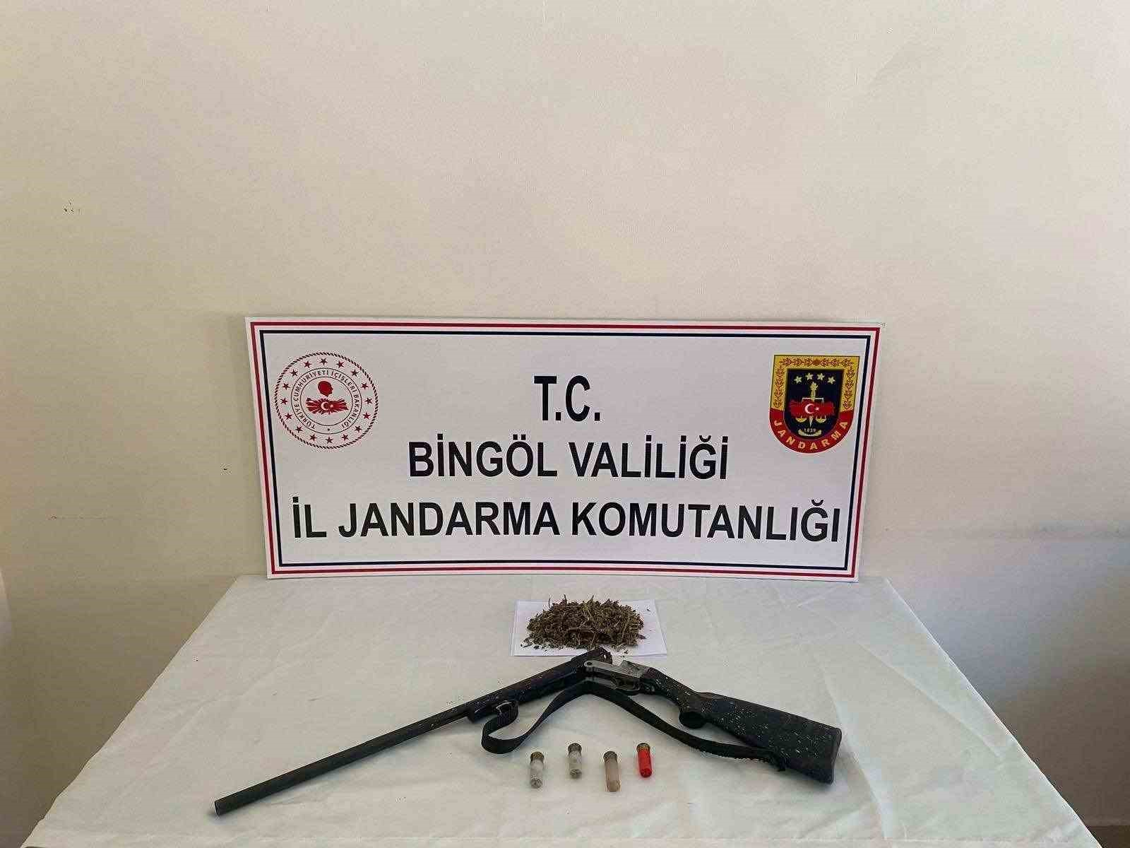 Bingöl’de uyuşturucu madde ve silah ele geçirildi: 2 gözaltı