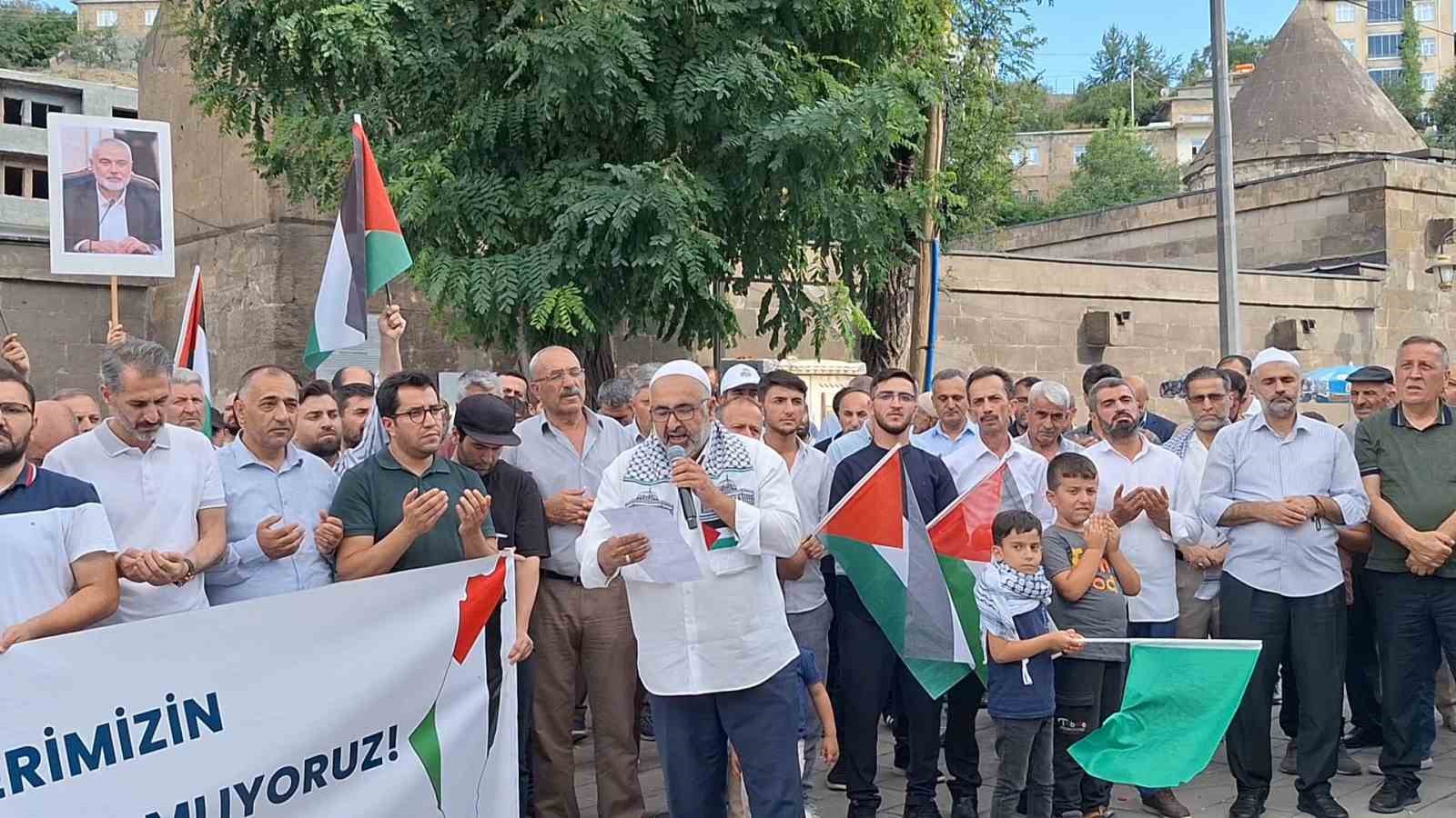 Hamas lideri İsmail Haniye için Bitlis’te gıyabi cenaze namazı kılındı