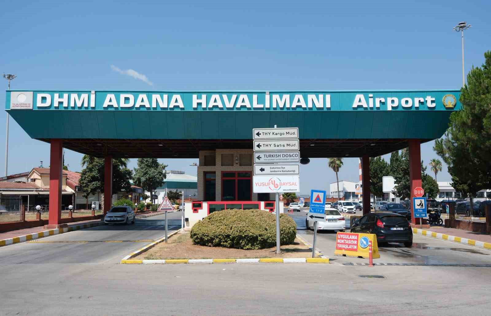 Adana’da vatandaşlar havalimanının yolcu uçuşuna kapatılmasını istemiyor