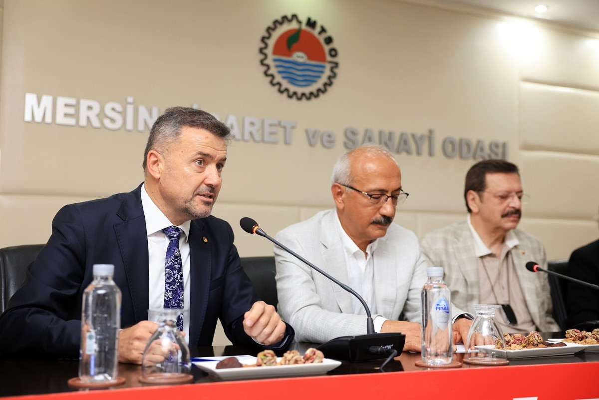 Hisarcıklıoğlu ve Elvan, Mersin’de iş adamları ile bir araya geldi