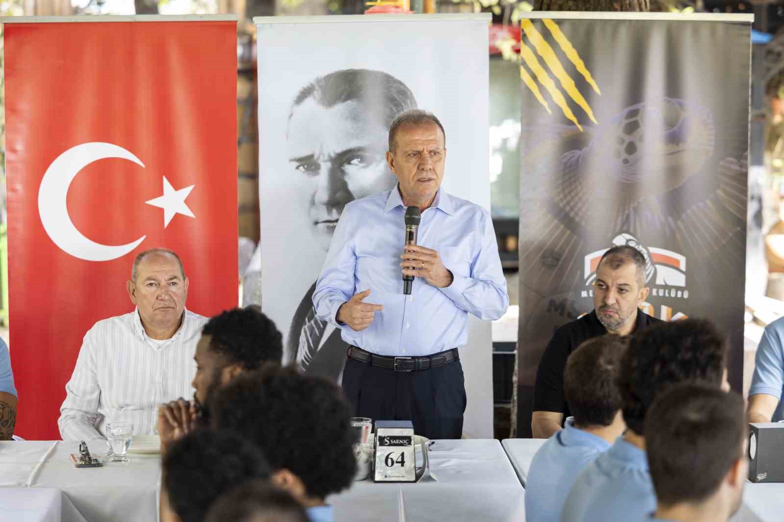 baskan-secer-msk-erkek-basketbol-takimi-ile-bulustu