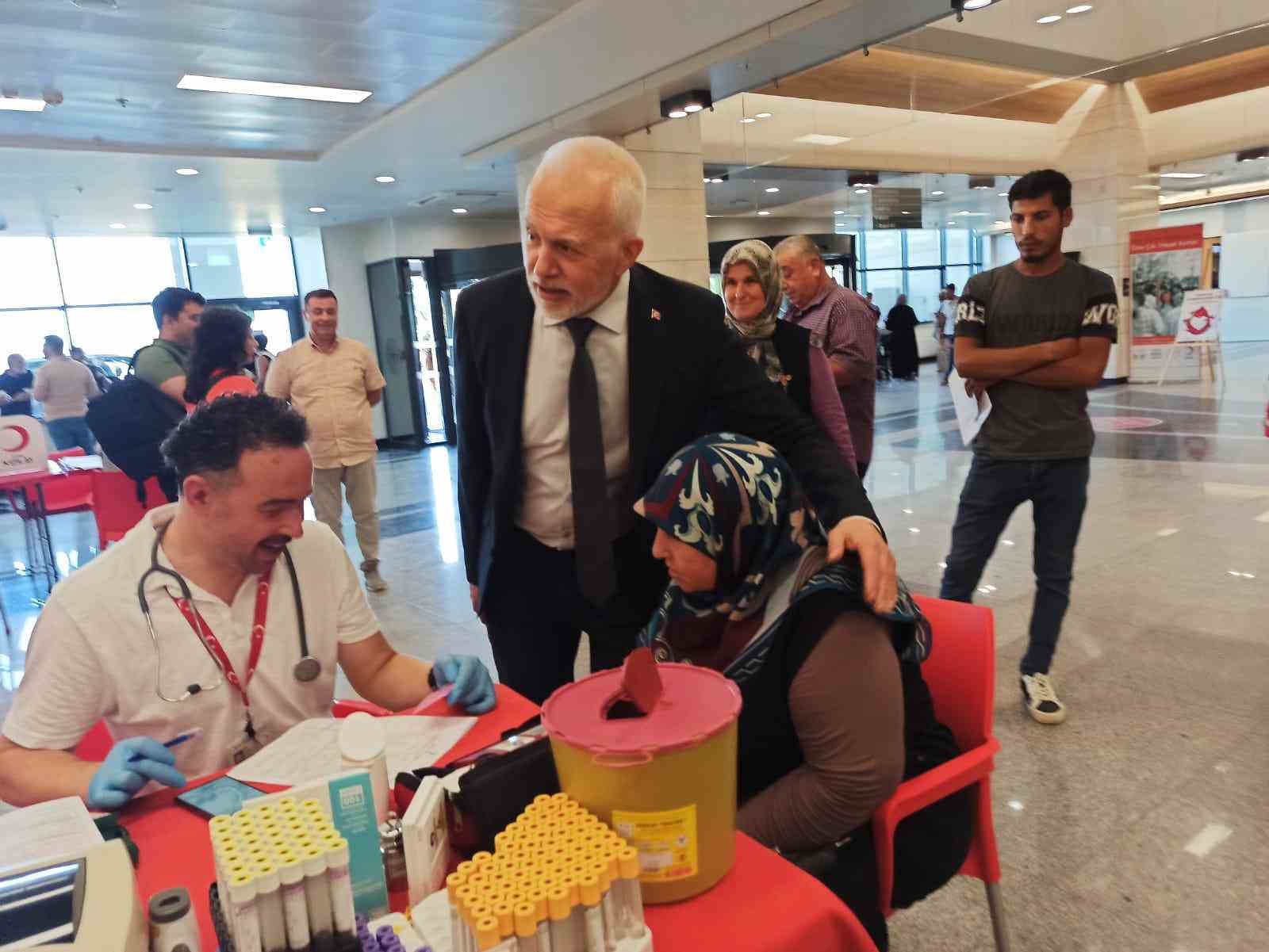 Eskişehir Şehir Hastanesi’nde kan bağışı kampanyası