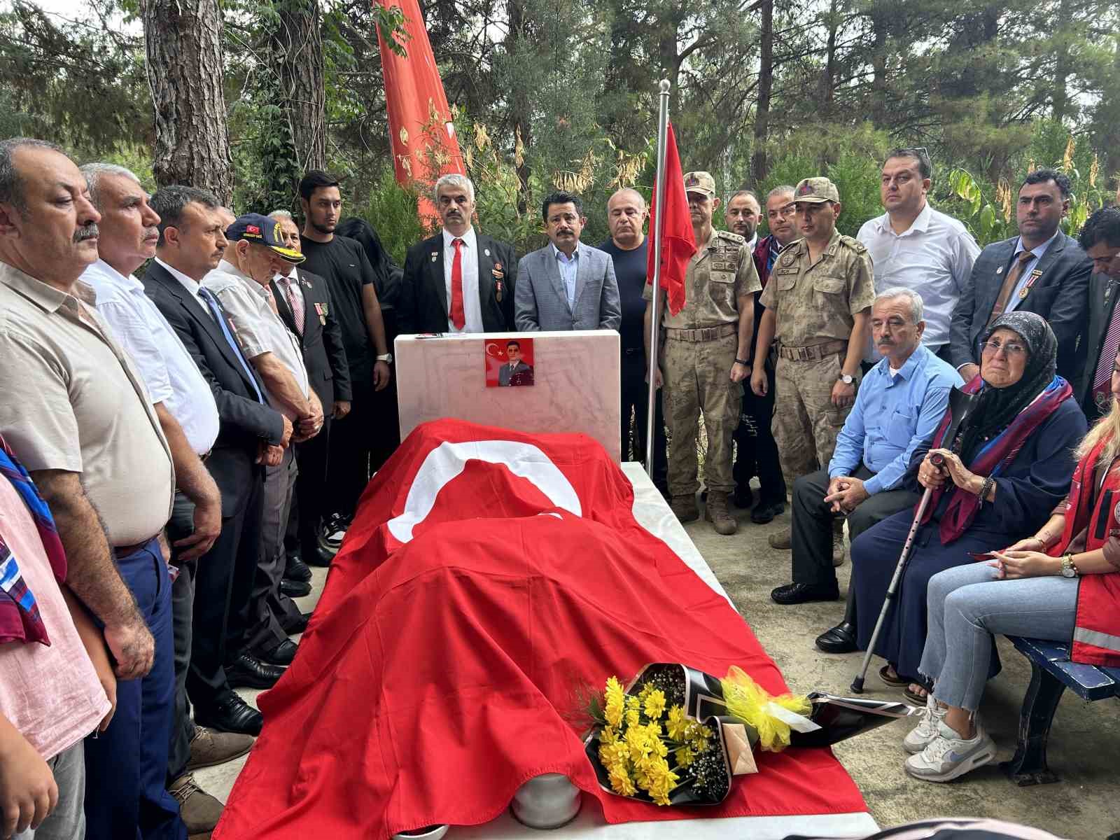 Şehit Başçavuş Ferhat Gedik, Hatay’da mezarı başında dualarla anıldı