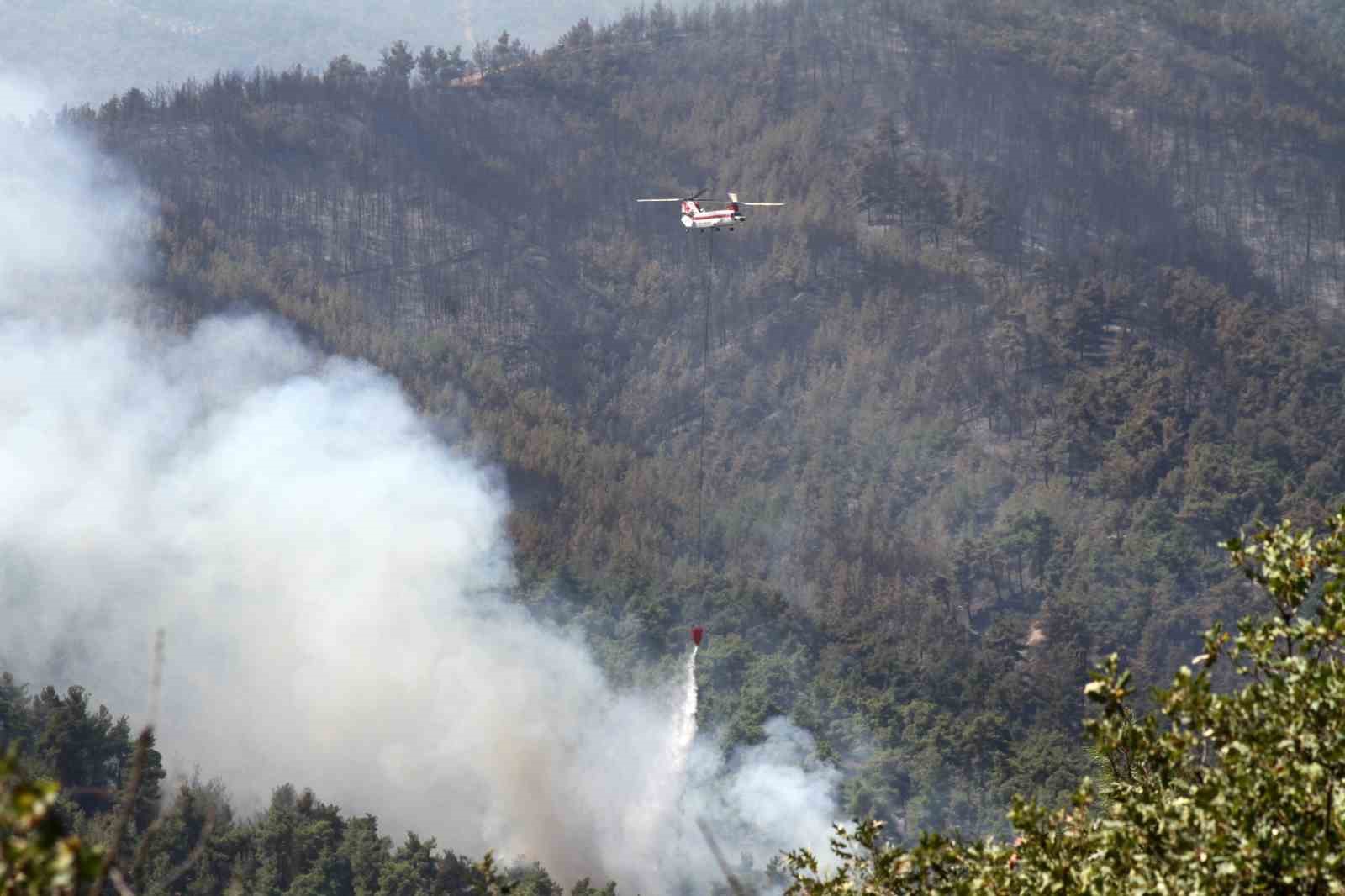 Uşak’taki orman yangınına müdahale sürüyor