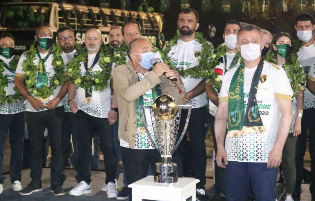 Kocaelispor’un kupası kayboldu, başkan kupayı arıyor