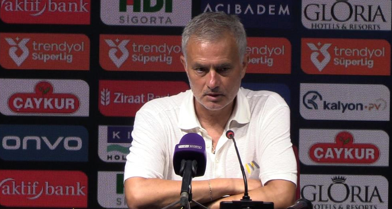 Jose Mourinho: “Bugün biz onları iyi değilmiş gibi gösterdik ama aslında iyi bir takım