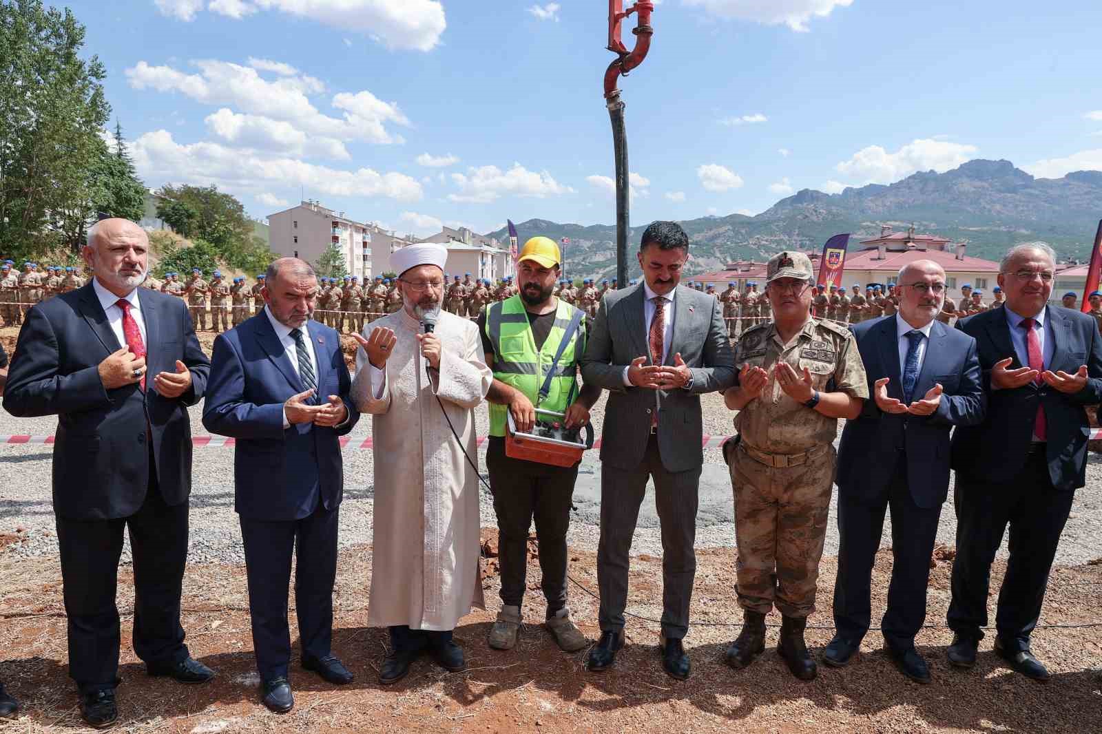 Diyanet İşleri Başkanı Erbaş, Tunceli’de cami temeli attı