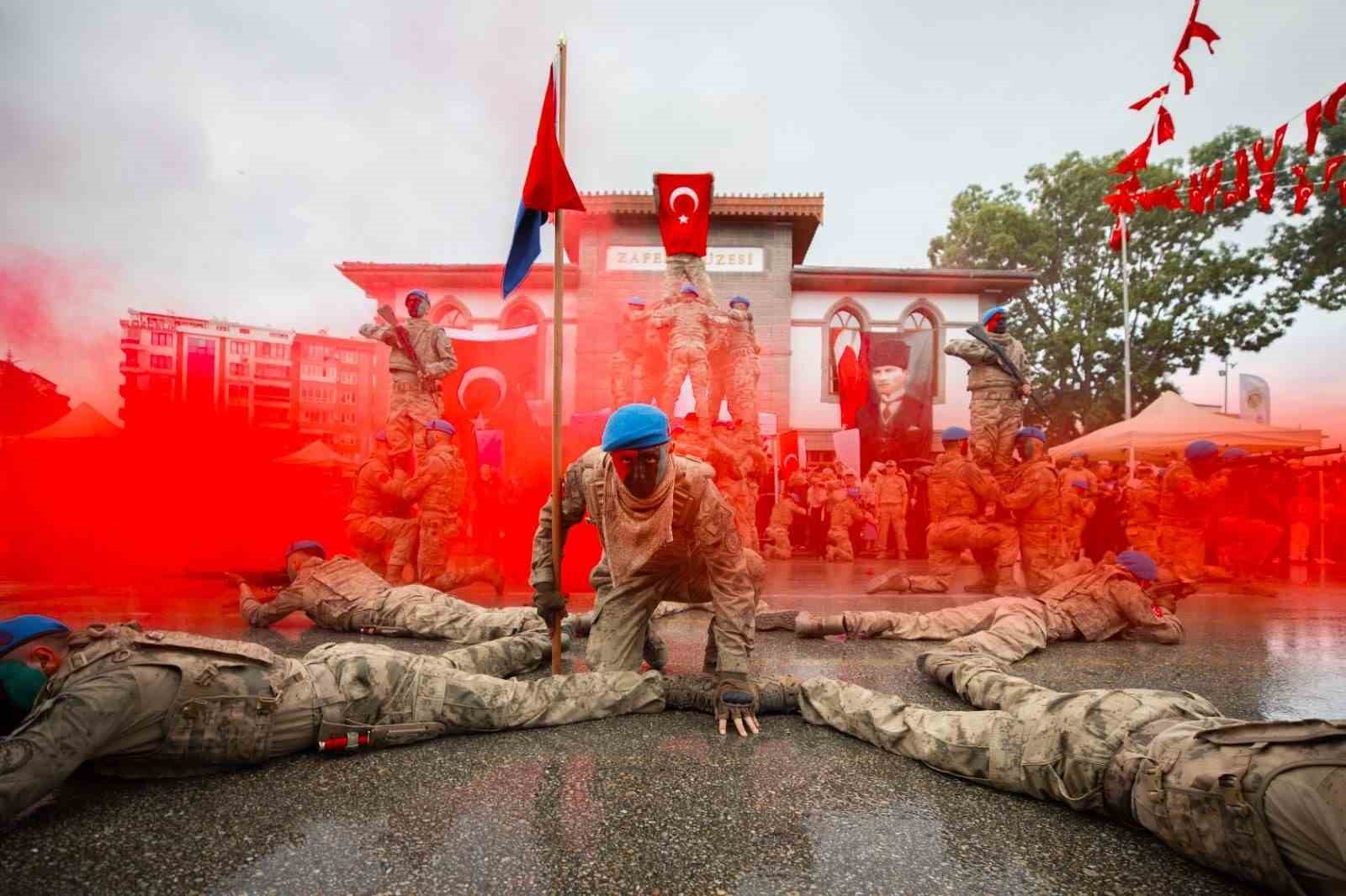 Afyonkarahisar’ın düşman işgalinden kurtuluşunun 102. yılı kutlandı