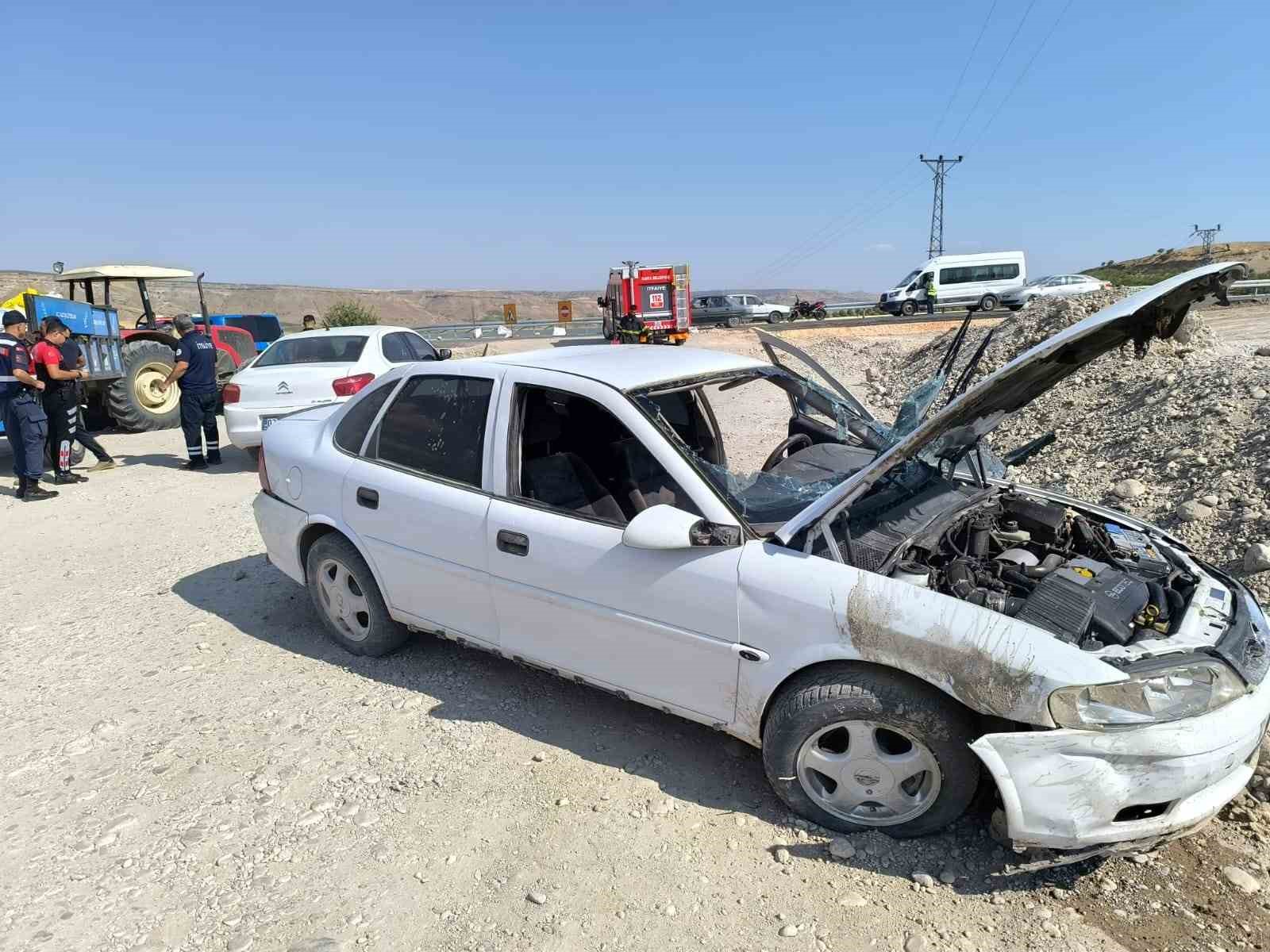 Adıyaman’da otomobil şarampole yuvarlandı: 1 yaralı