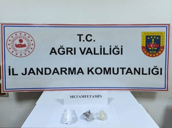 Ağrı’da uyuşturucu operasyonu: 3 tutuklama