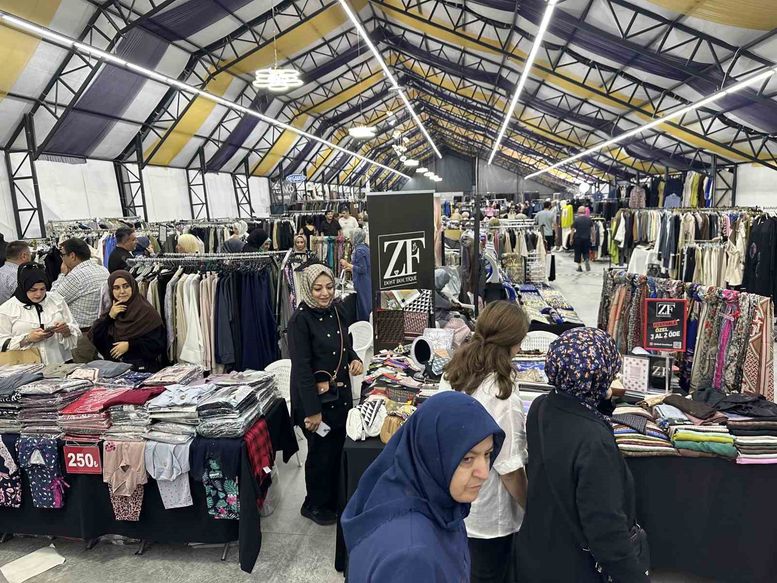 Girişimci kadınlar, ‘Zyfest Alışveriş ve Moda Festivali’nde buluştu