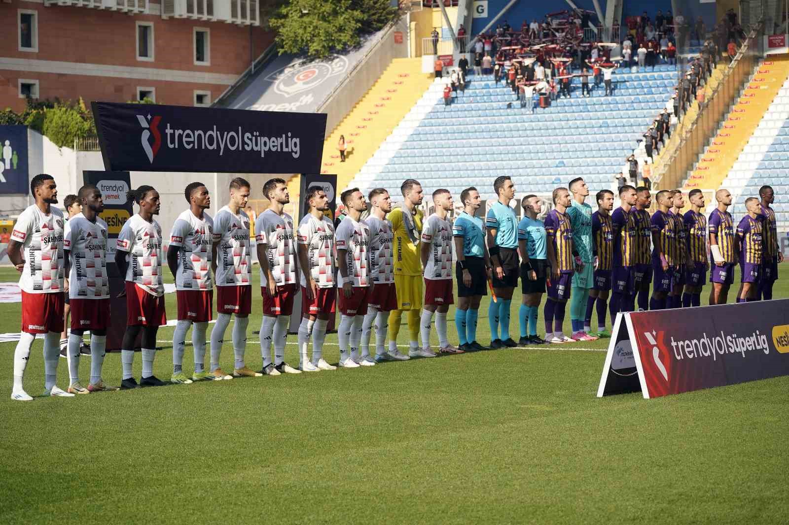 Trendyol Süper Lig: Eyüpspor: 1 - Gaziantep FK: 0 (Maç devam ediyor)