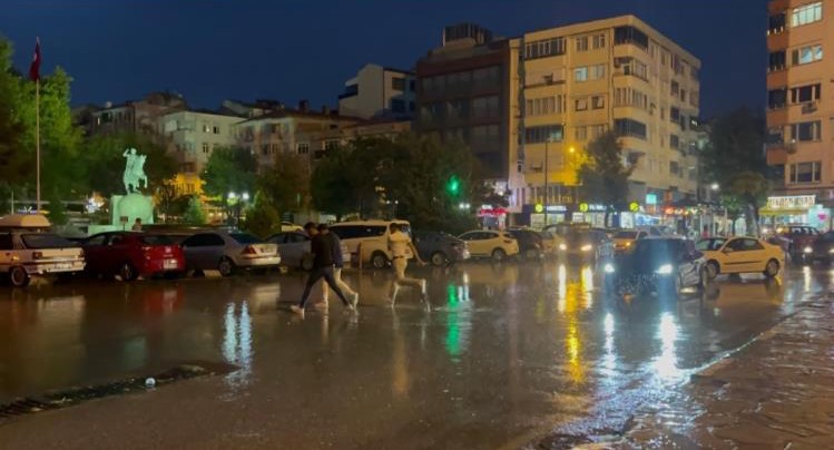 Kırklareli’nde sağanak yağış