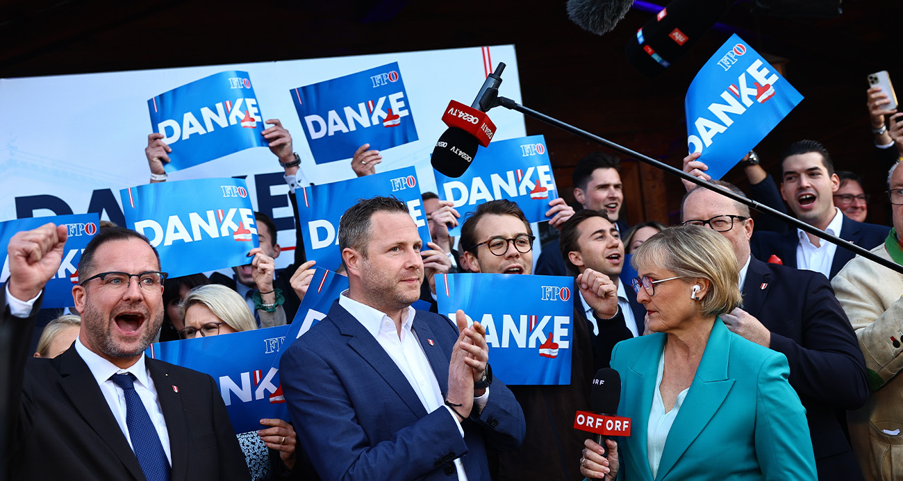 Avusturya'da sandık çıkış anketlerine göre seçimi aşırı sağcı FPÖ'nün kazanması bekleniyor