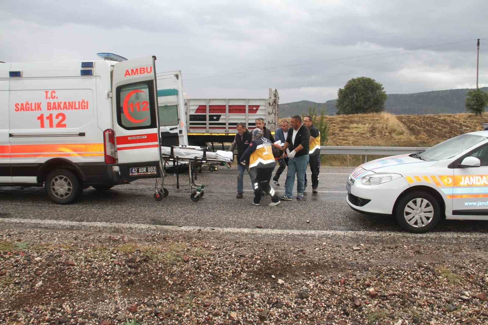 Konya’da kamyonet devrildi: 5 yaralı