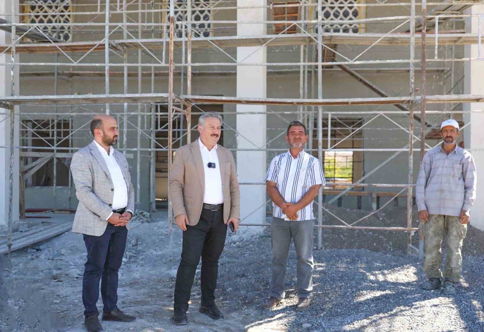 Yunus Emre Cami çalışmalarında sona geliniyor