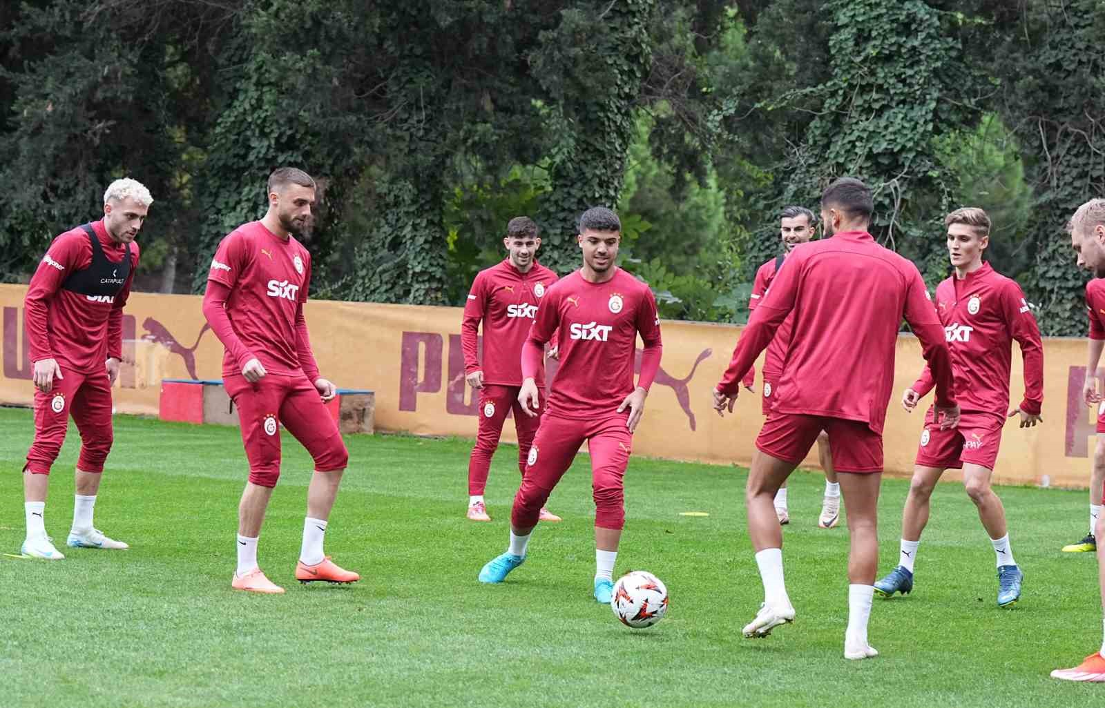 Galatasaray, FC RFS maçı hazırlıklarını sürdürdü