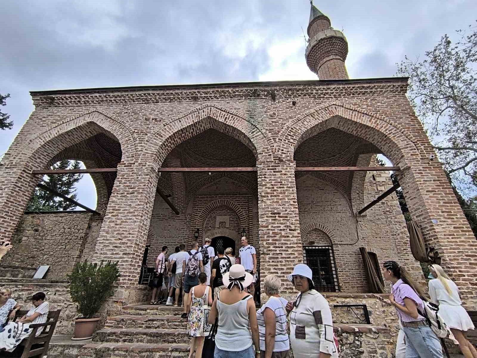 Alanya’da camilere turistlerin yoğun ilgisi