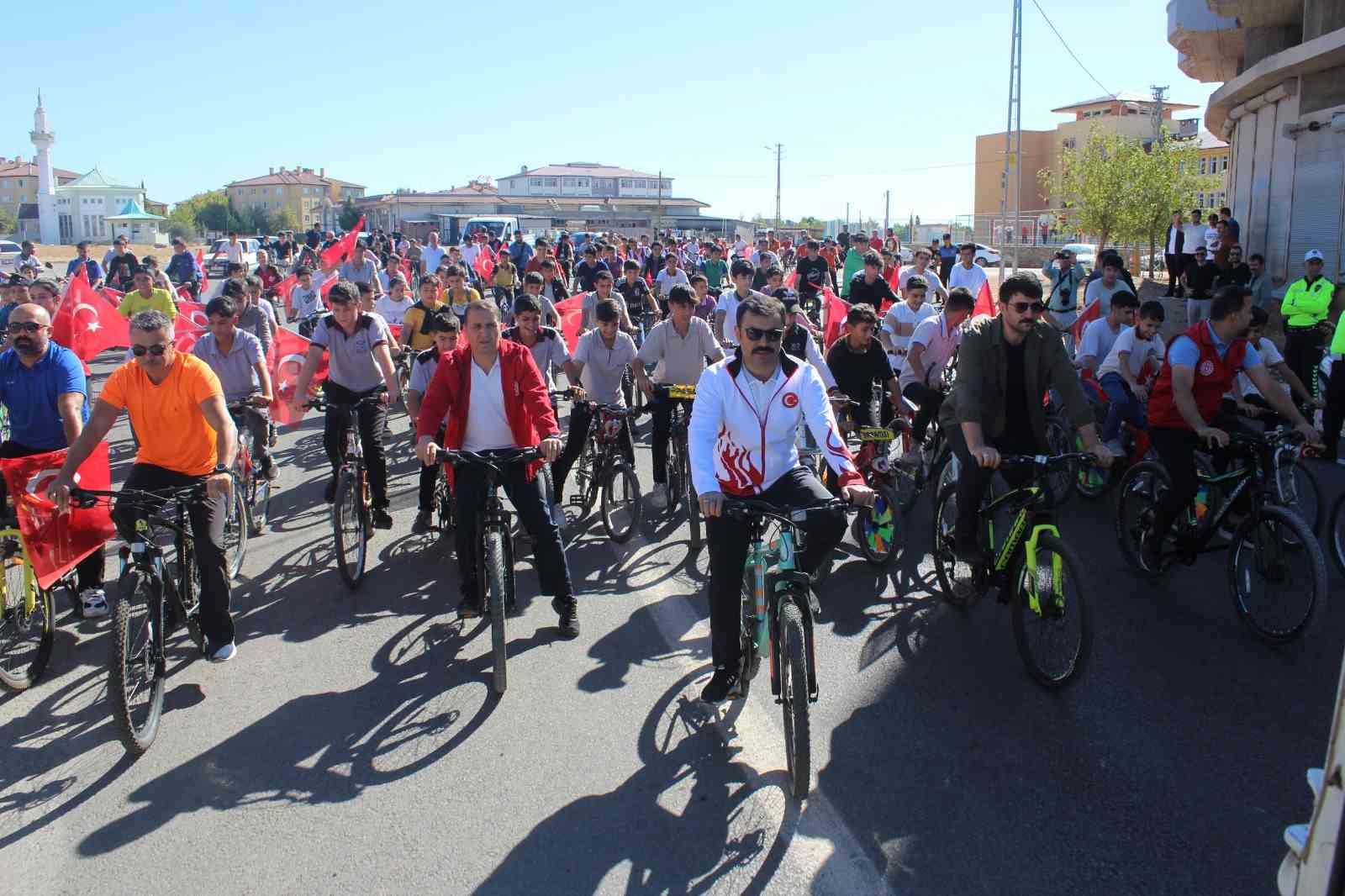 Kahta’da Avrupa Spor Haftası kapsamında bisiklet etkinliği düzenlendi