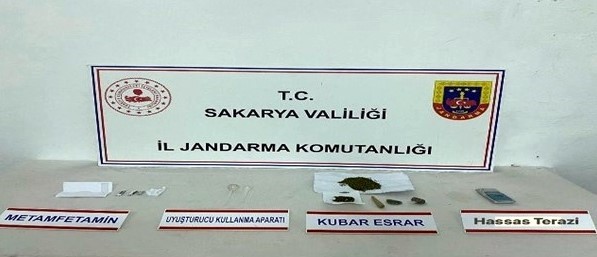 Sakarya’da 3 ilçede uyuşturucu operasyonu, kilolarca bonzai ele geçirildi: 3 tutuklama