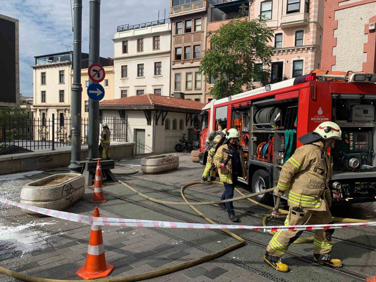 Beyoğlu’nda trafo yangını