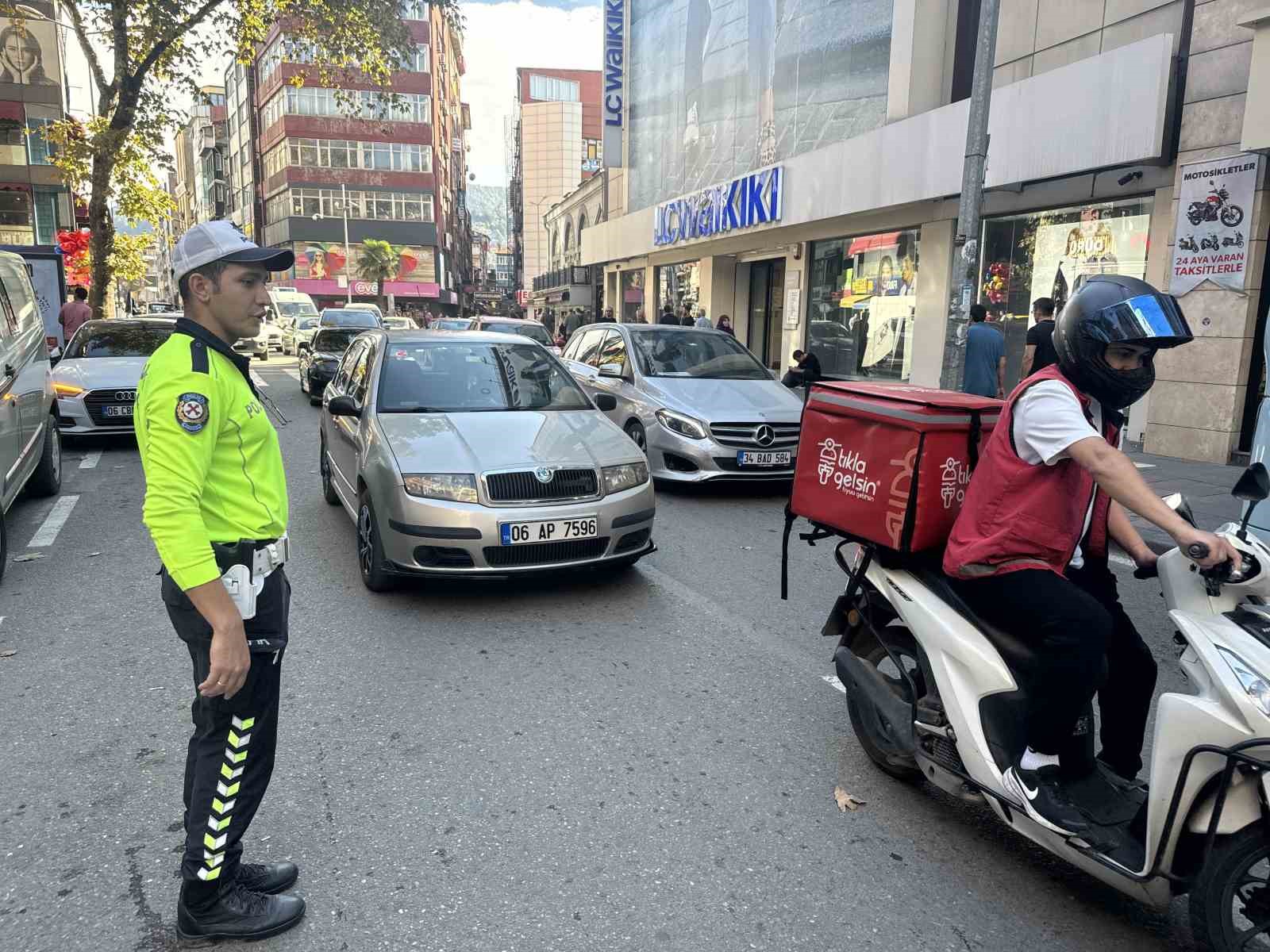 Zonguldak’ta trafik ekipleri çakar denetimi yaptı