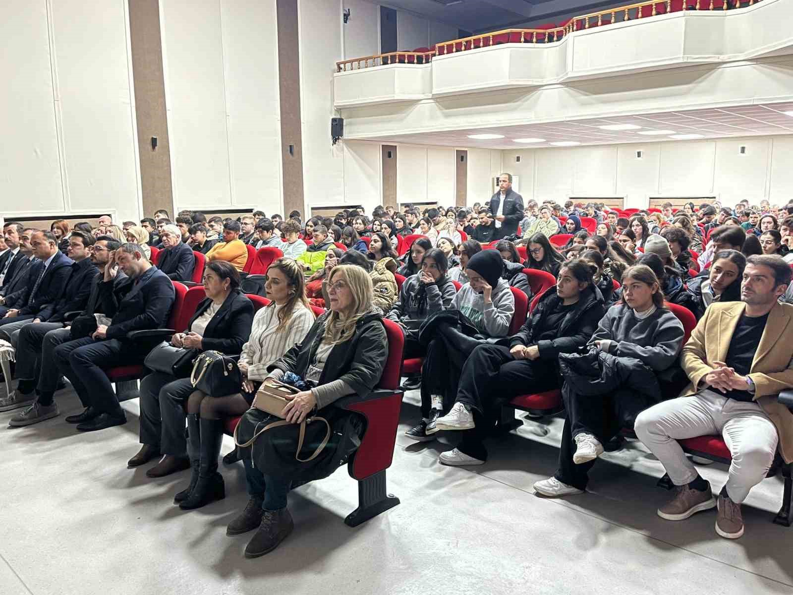 Sinop’ta meslek lisesi öğrencilerine girişimcilik eğitimi