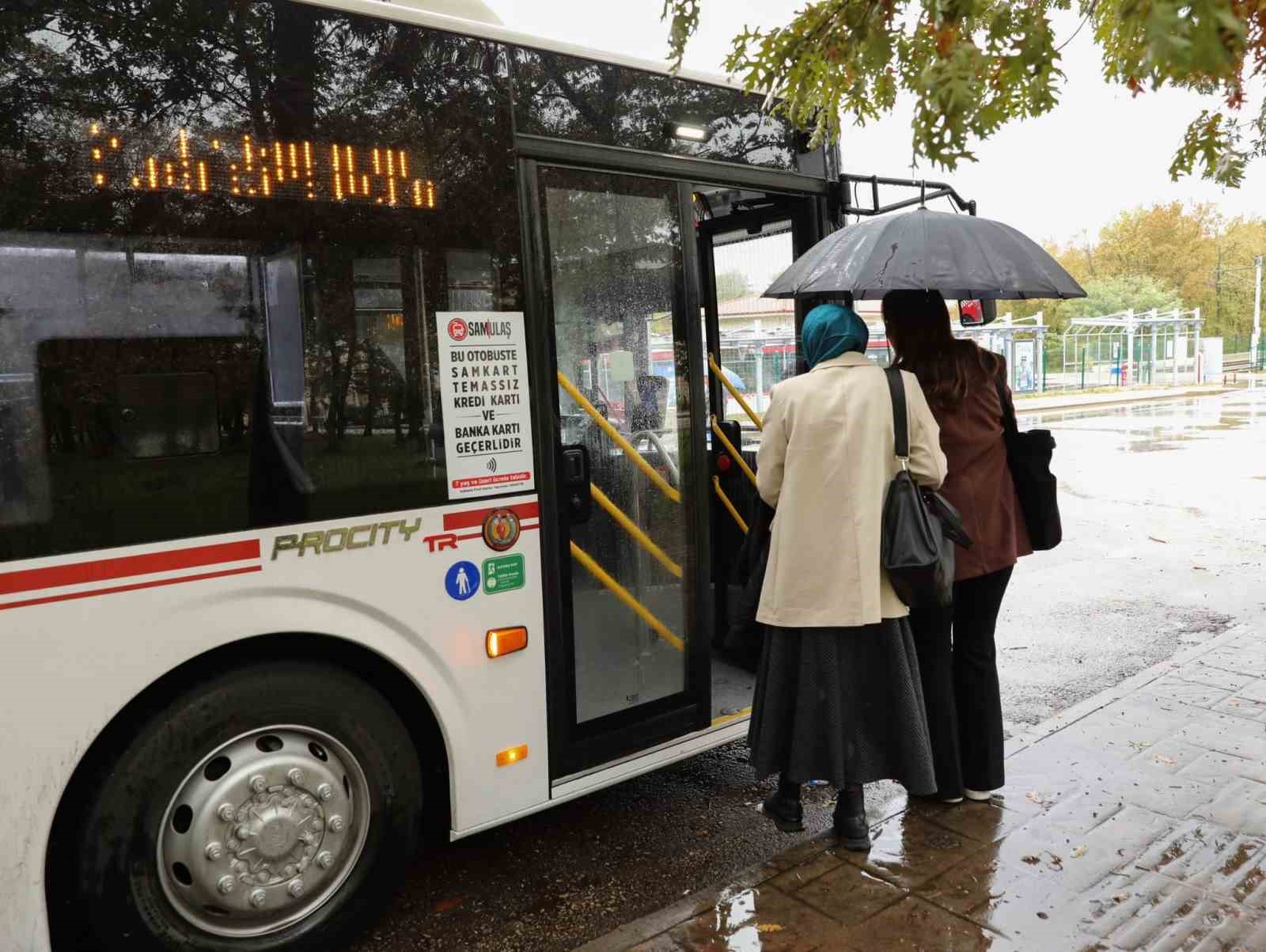 Körüklü otobüsler yollarda