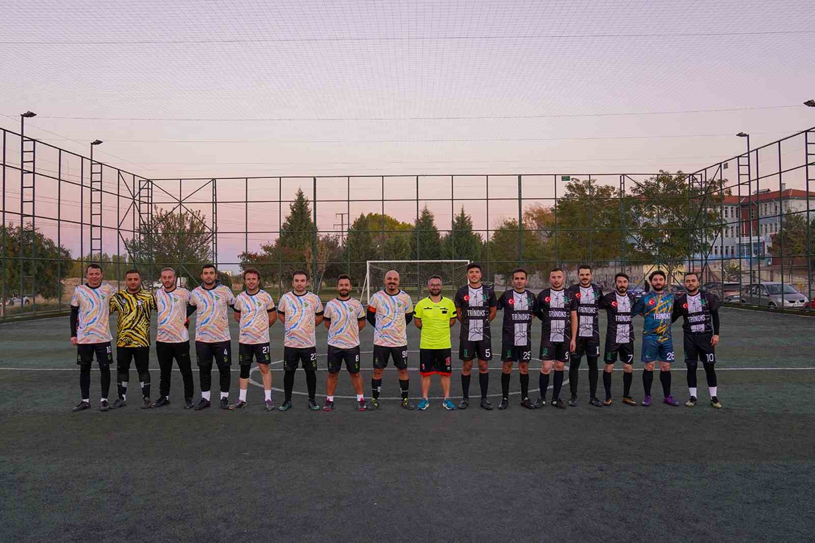 Tepebaşı’nda futbol turnuvası başladı