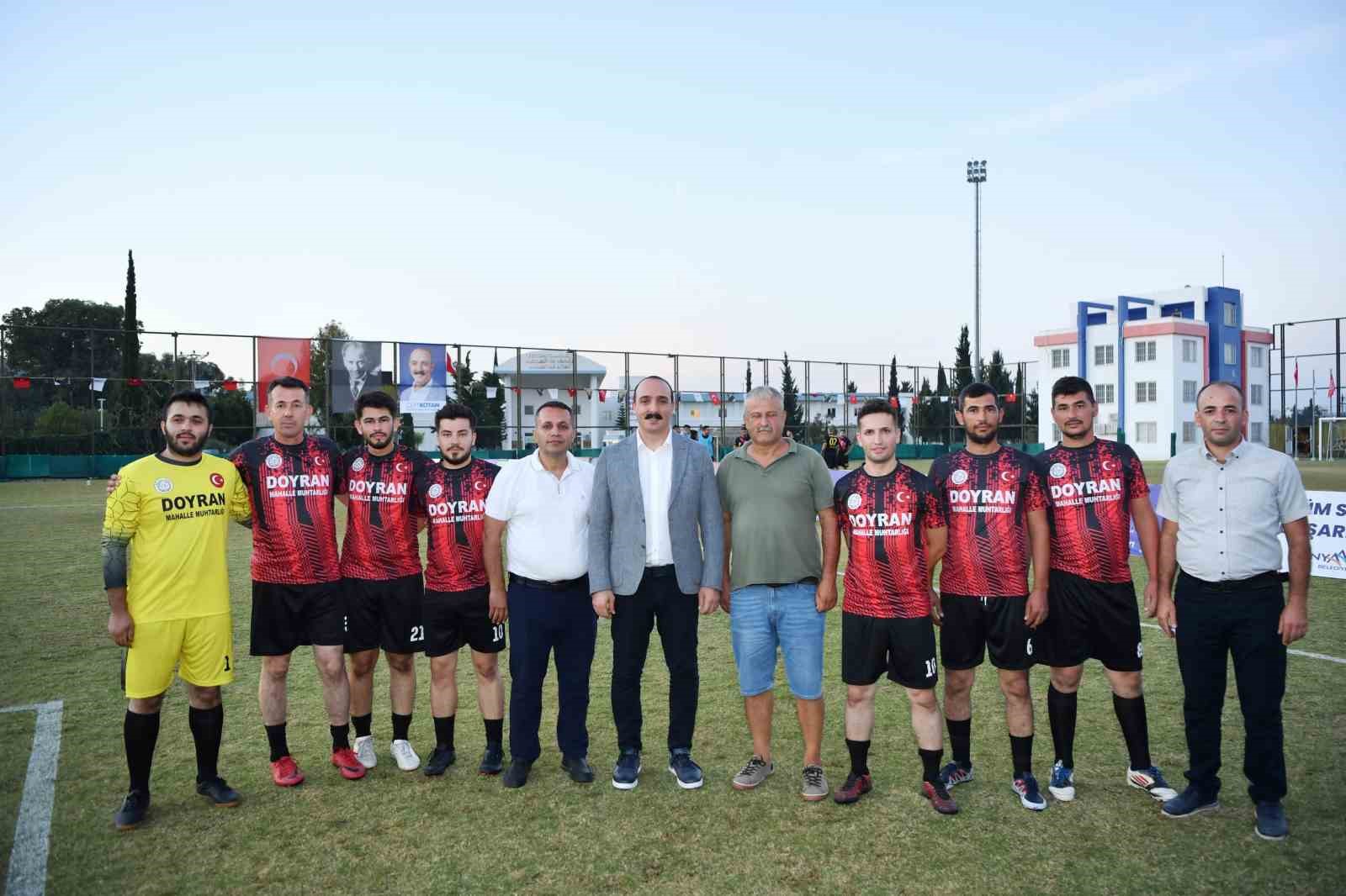 Mahalleler arası futbol turnuvasında heyecan sürüyor