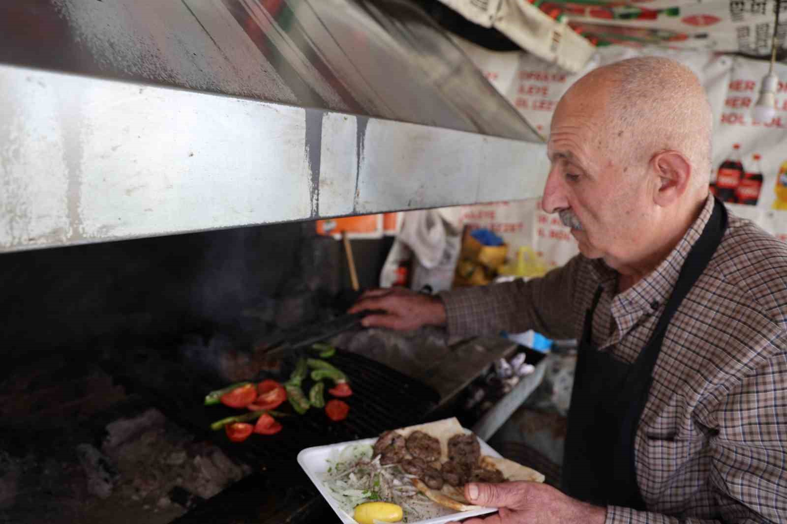 60 yıllık geleneğin son temsilcisi