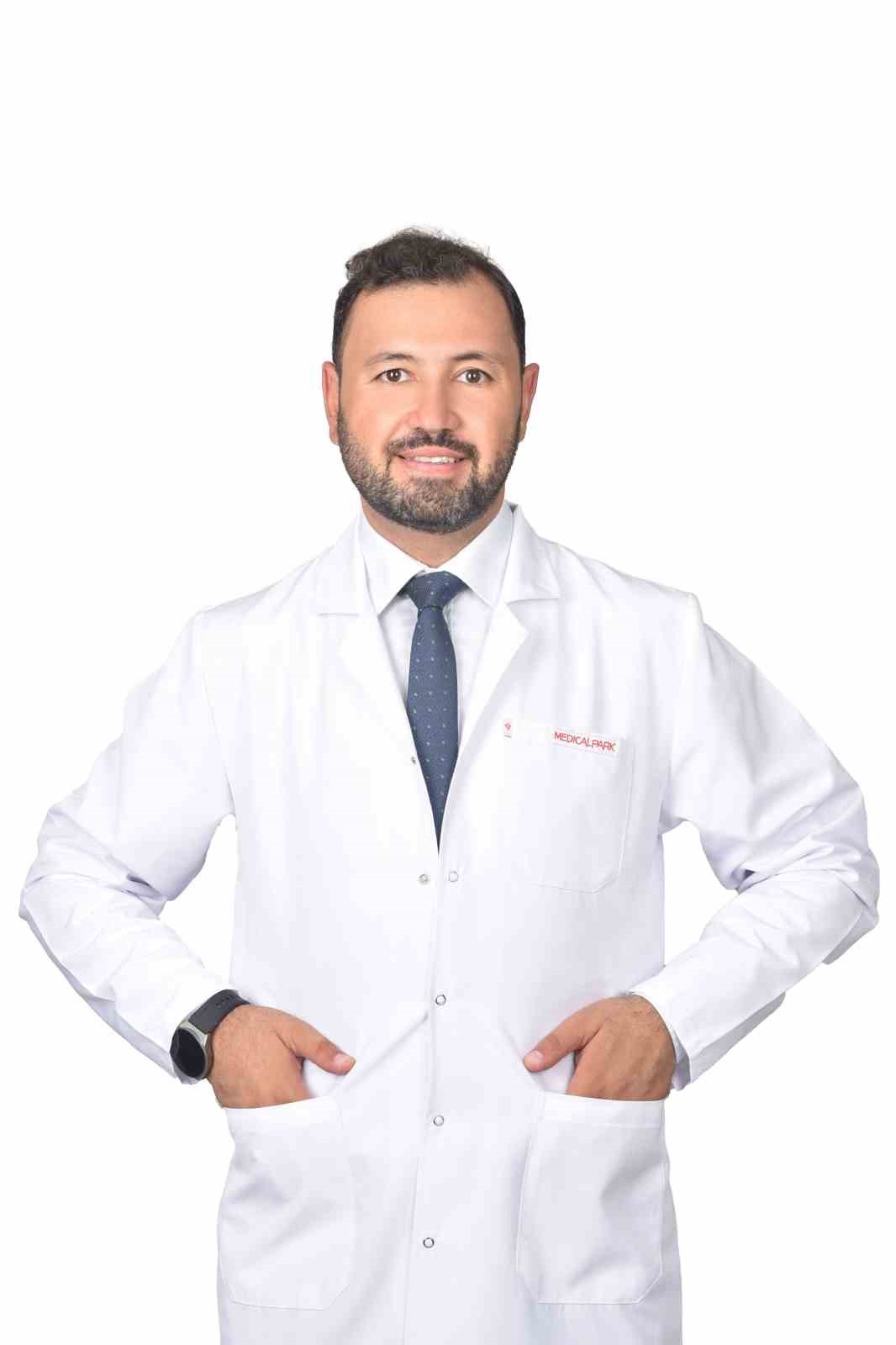 Doç. Dr. Hakan Düğer: “Obeziteyi önlemek için kalori azaltmak yeterli olmayabilir”