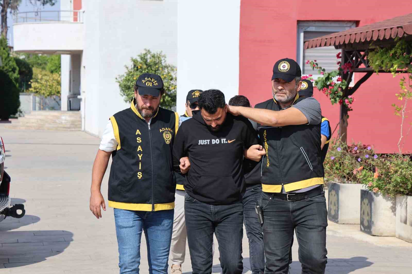 Uzun namlulu silahla saldırı düzenleyeceklerdi, polis yakaladı