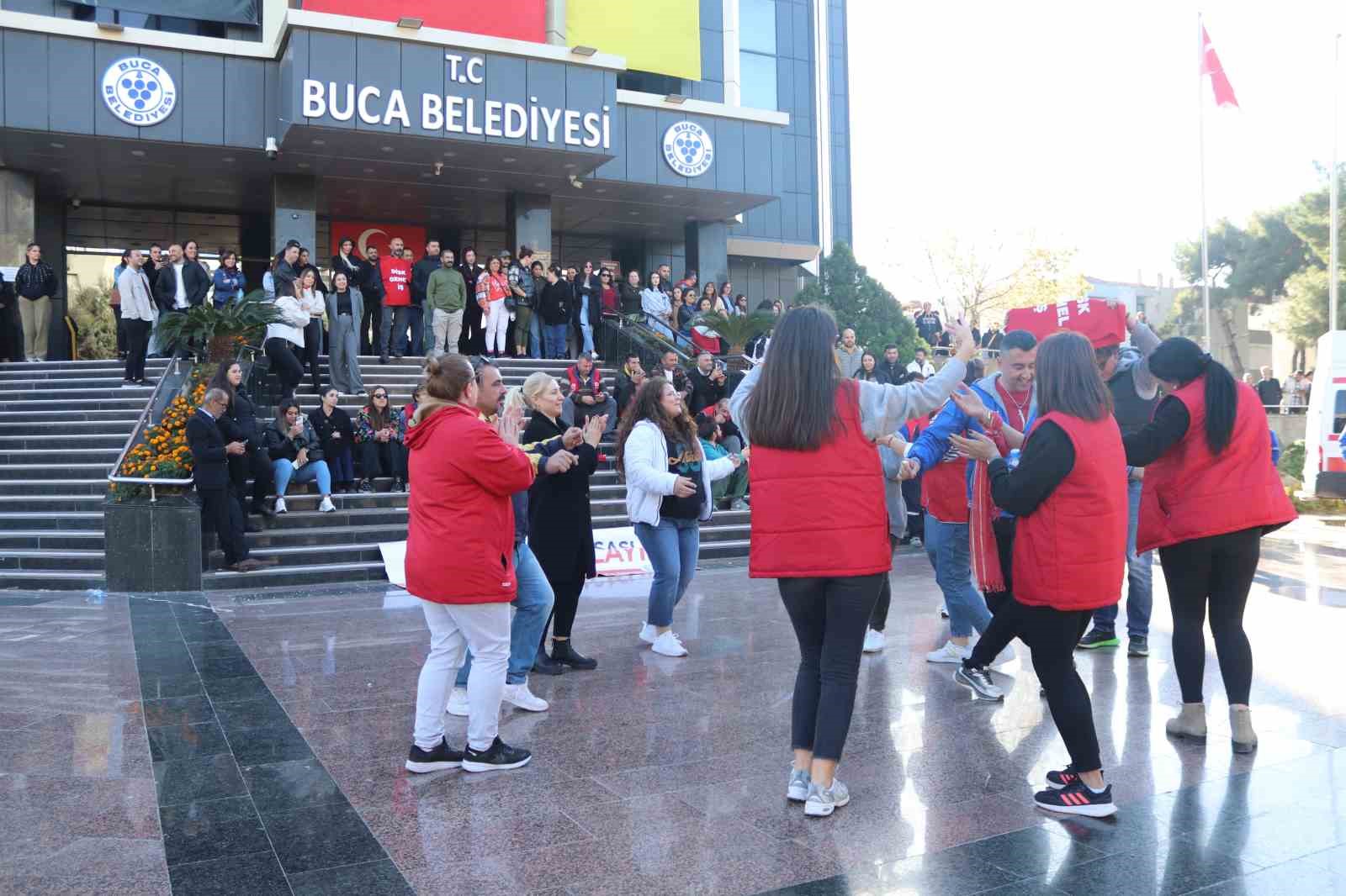 Buca Belediyesi işçileri adım adım greve gidiyor