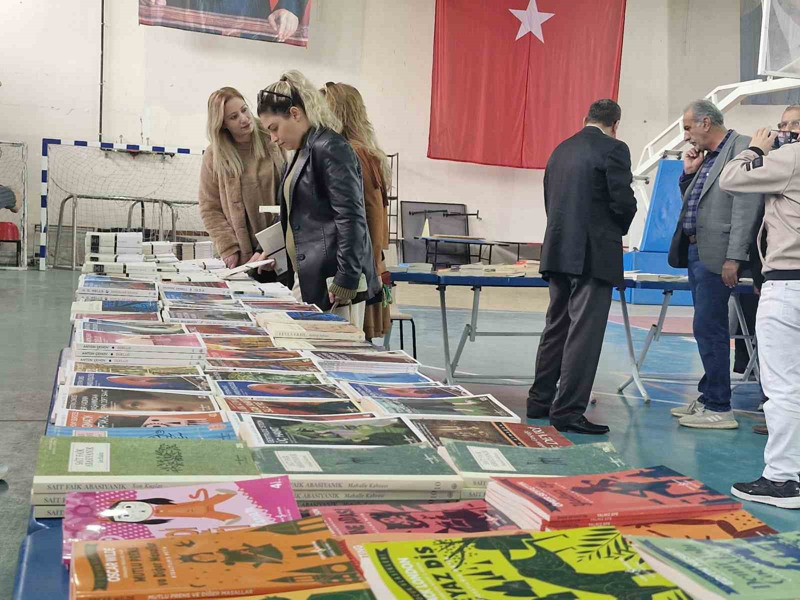 Çınar’da 1’inci kitap fuarı