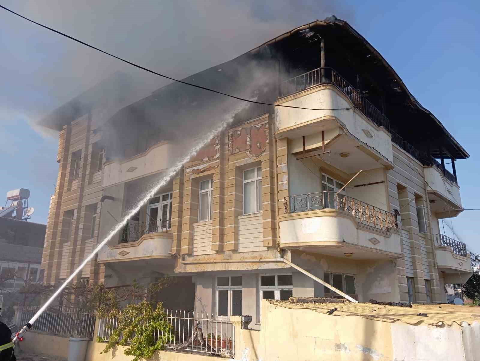 Hatay'da korkutan yangın!