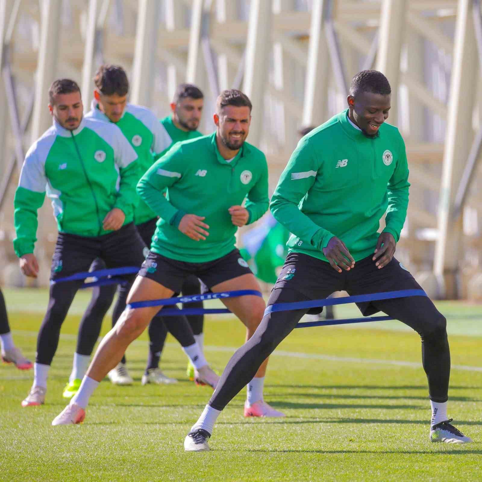 Konyaspor’da Göztepe maçı hazırlıkları sürüyor