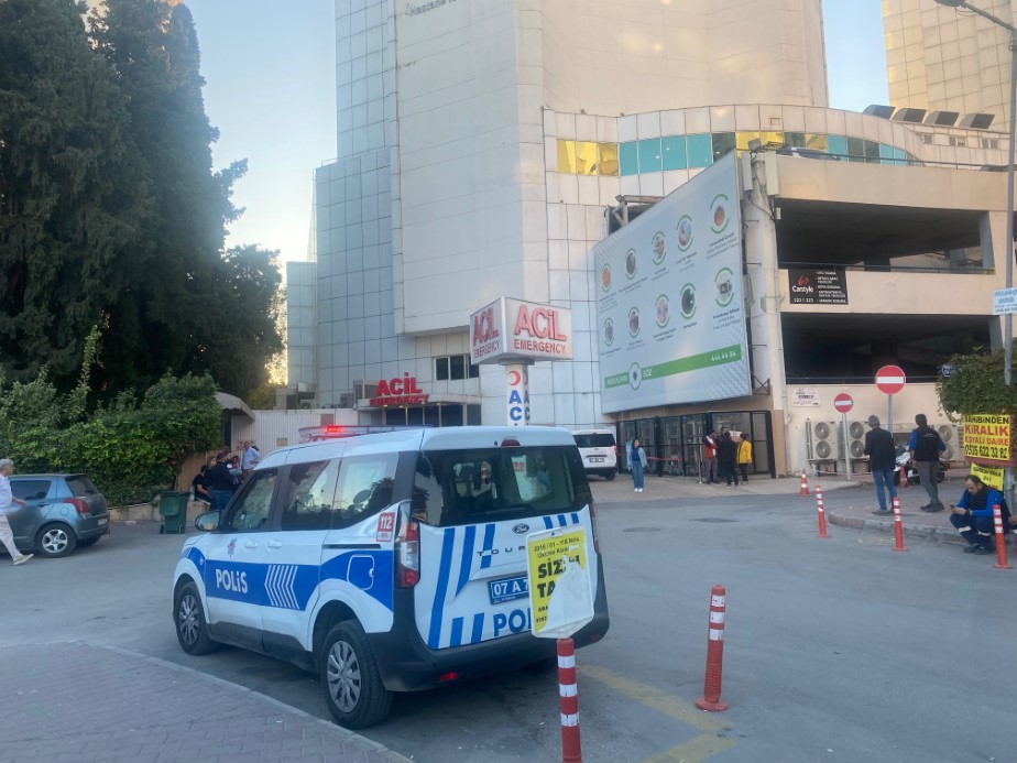 Antalya’da belediye başkanının oğlu evinde vurulmuş halde bulundu