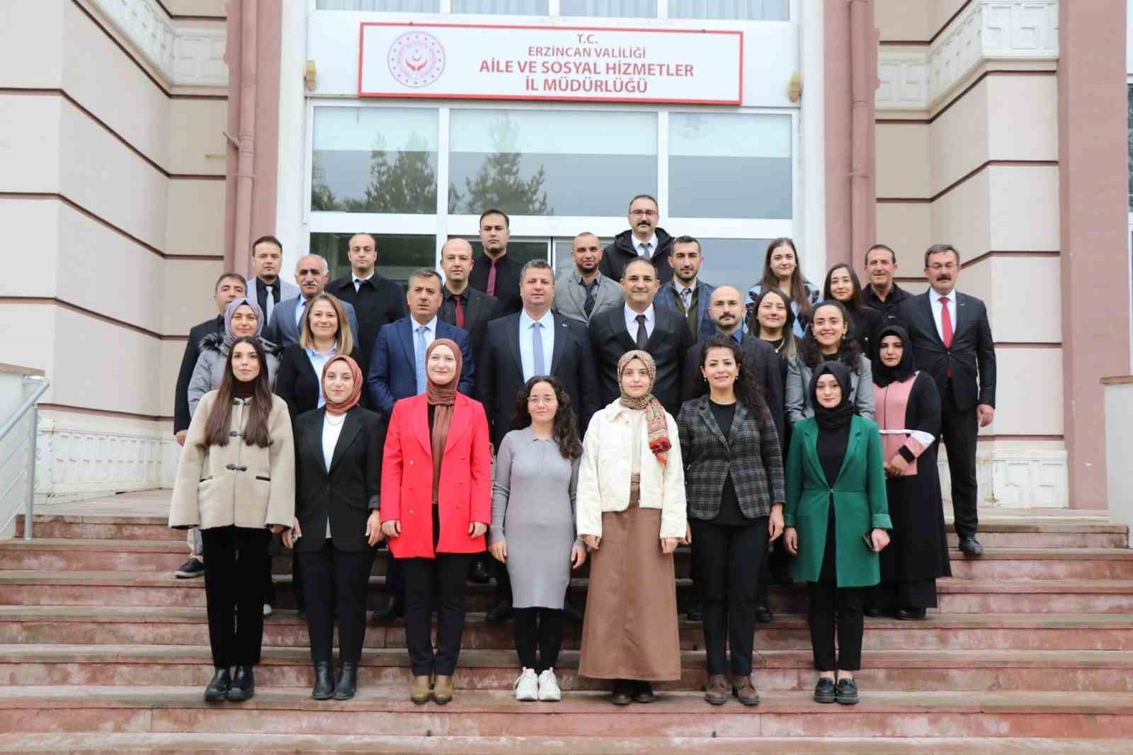 Erzincan Aile ve Sosyal Hizmetler İl Müdürlüğü Türkiye birincisi oldu