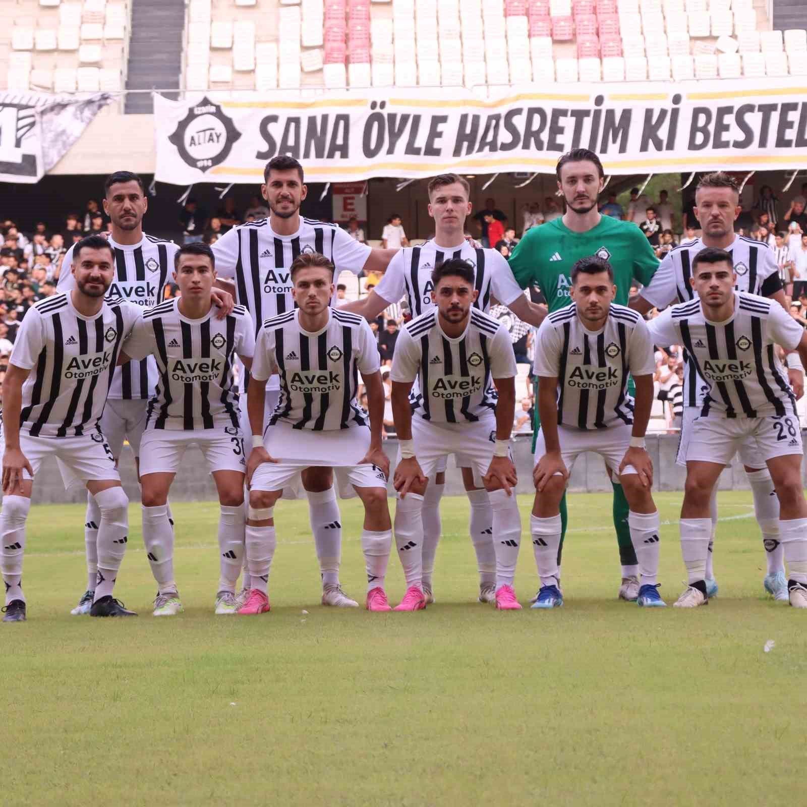 Altay, ligin en fazla gol yiyen iki takımından birisi