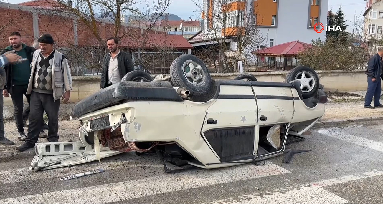 Kastamonu’da Fiat-Tofaş takla attı: 2 yaralı