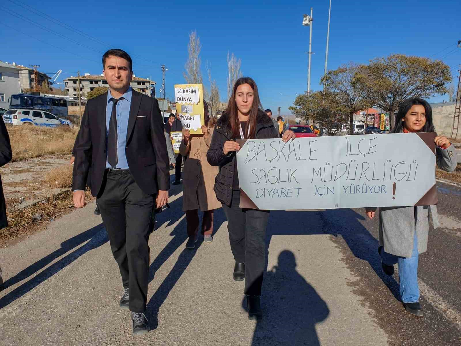 Başkale’de “Diyabet Farkındalık Yürüyüşü” yapıldı