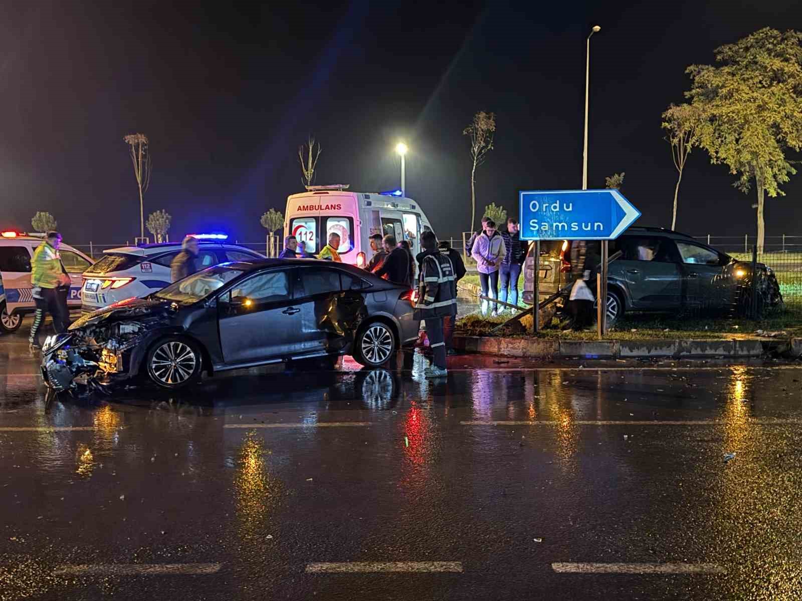 Ordu’da iki otomobil çarpıştı: 5 yaralı