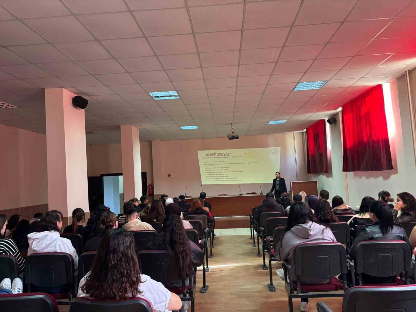 ADÜ’de ilginç seminer: Öğrenci ve akademisyenlere “Eş Seçimi ve Evlilik” konulu seminer verildi